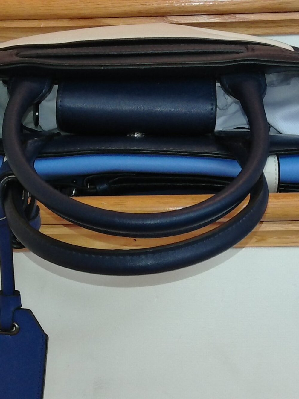 REED Boxer Belted Large Satchel w/Key Fob Charm NEW WITH TAGS! - Picture 6 of 11